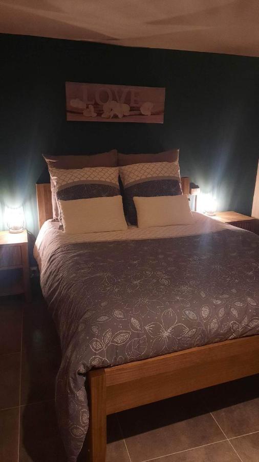 Les Cedres Bleus Bed & Breakfast Saint-Medard-de-Mussidan ภายนอก รูปภาพ