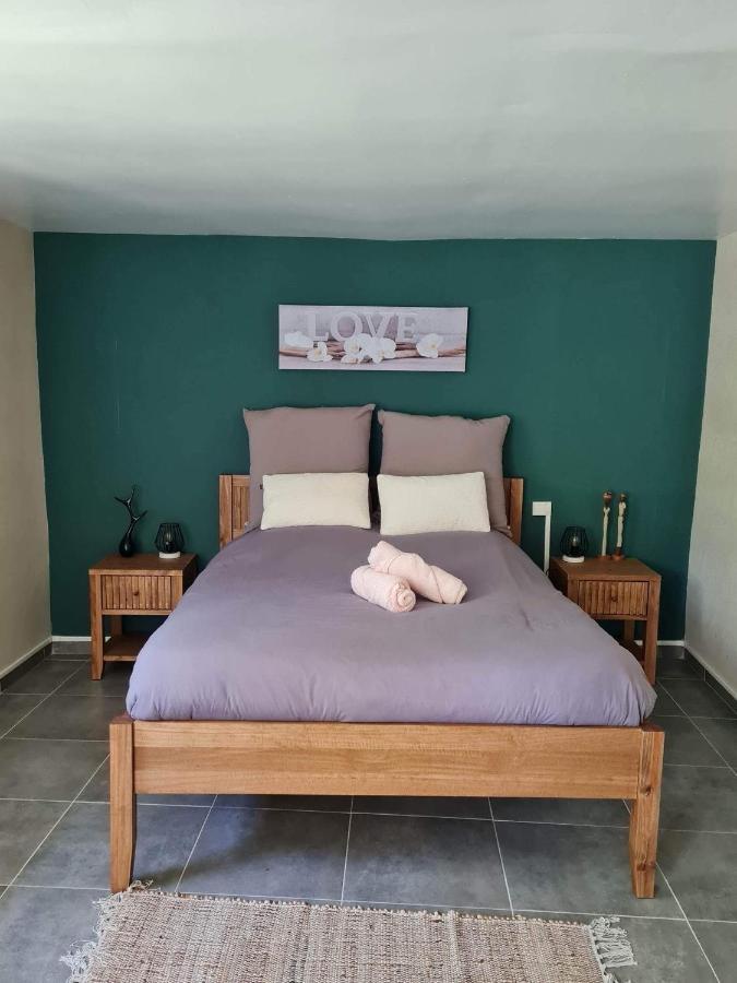 Les Cedres Bleus Bed & Breakfast Saint-Medard-de-Mussidan ภายนอก รูปภาพ